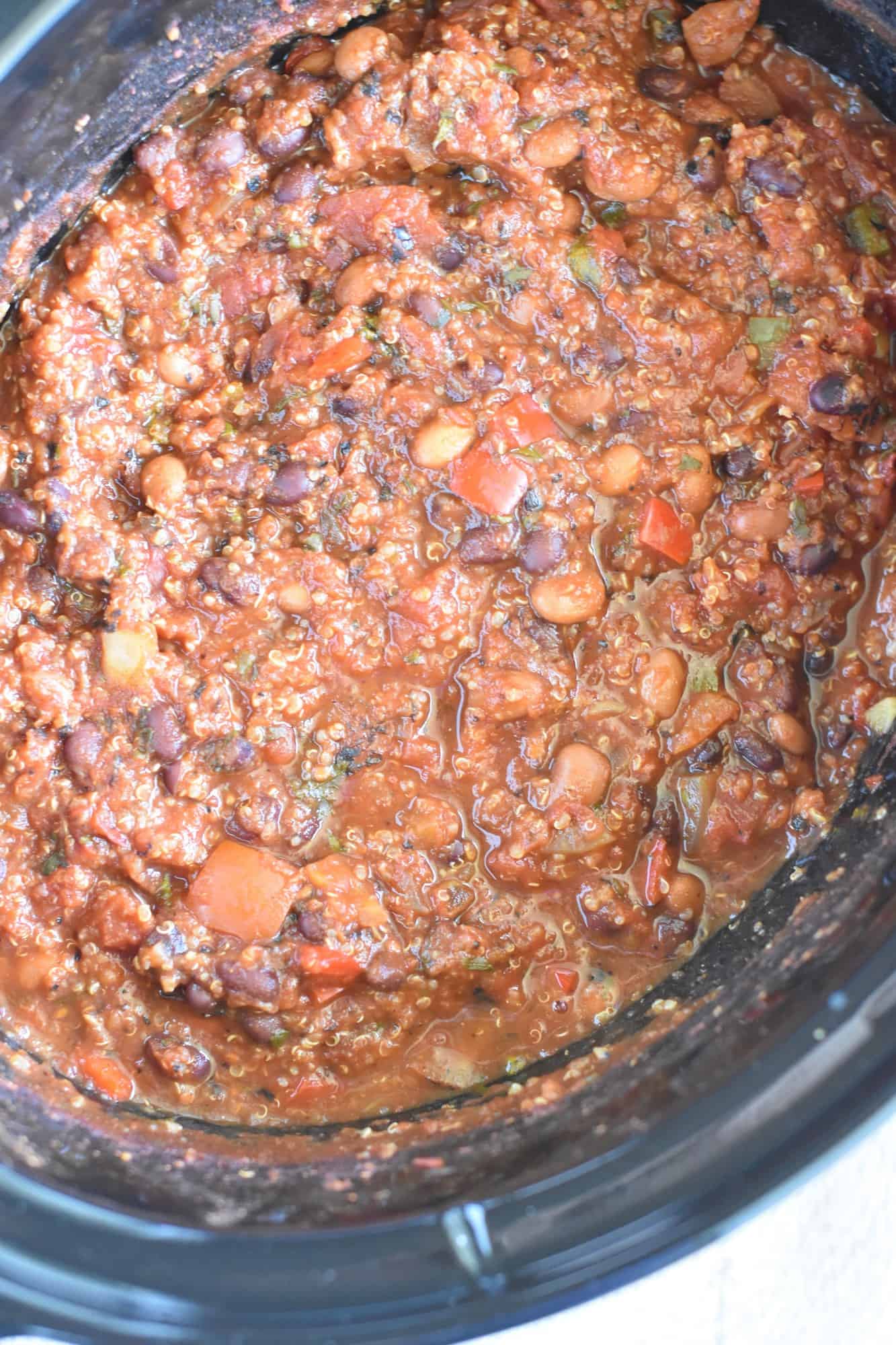 cooked chili in the slow cooker