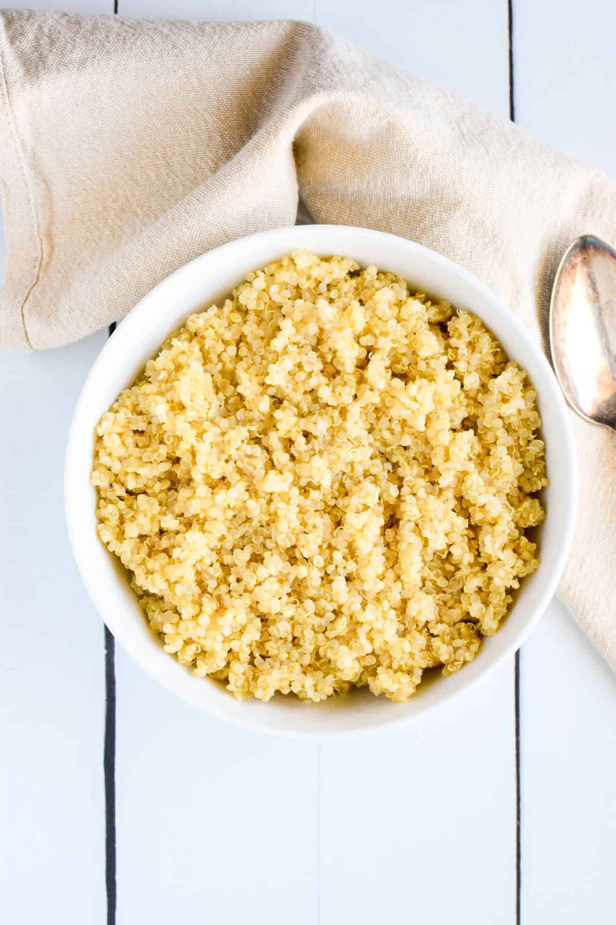 Bowl of cooked quinoa.