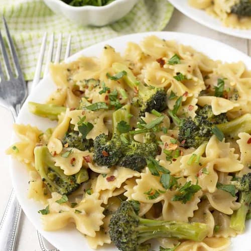 easy vegan broccoli pasta on a plate.