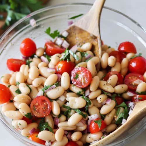 Cannellini Bean Salad in a bowl.