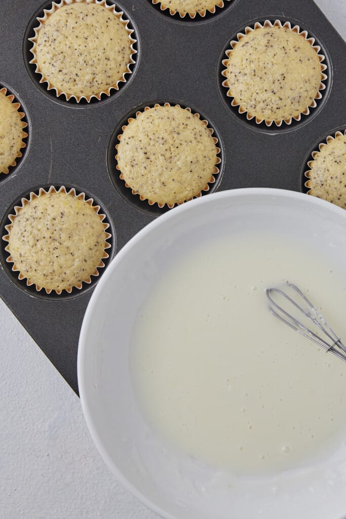 Muffins with lemon glaze.