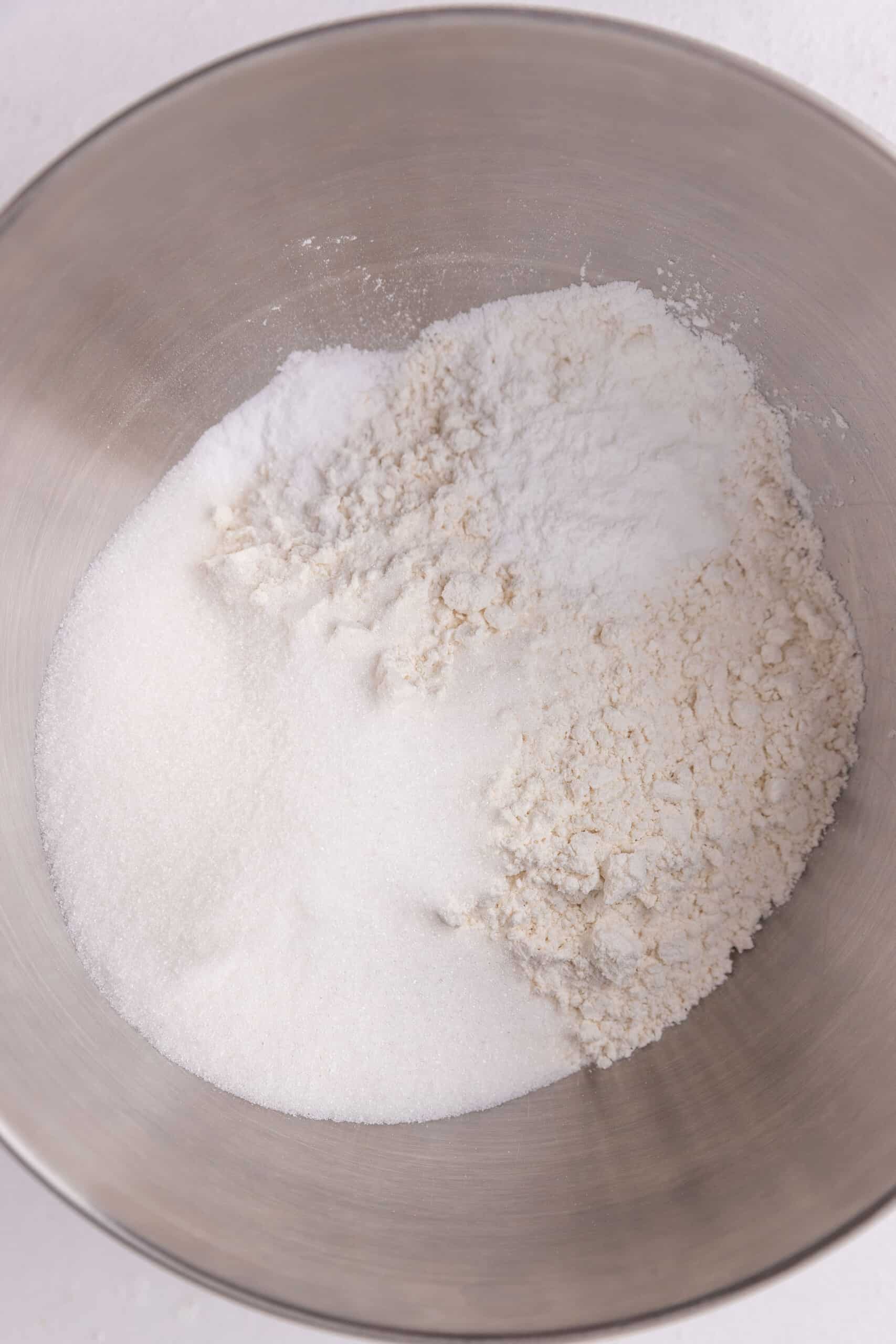 Flour and sugar in bowl.