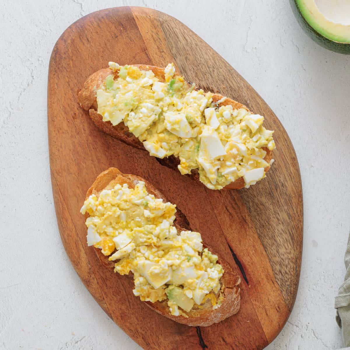 Avocado Cottage Cheese Toast step 6 - final cottage cheese egg and avocado spread on bread